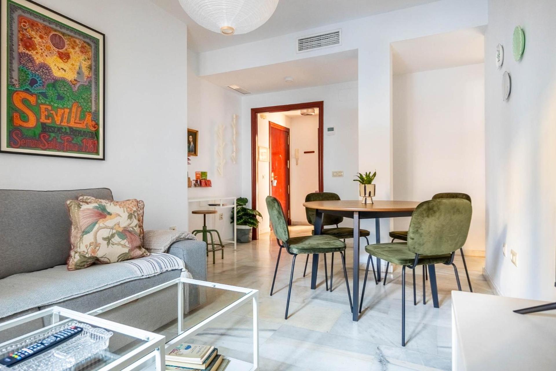 Piso Con Patio Privado Y Parking Nervion Sevilla Eksteriør bilde
